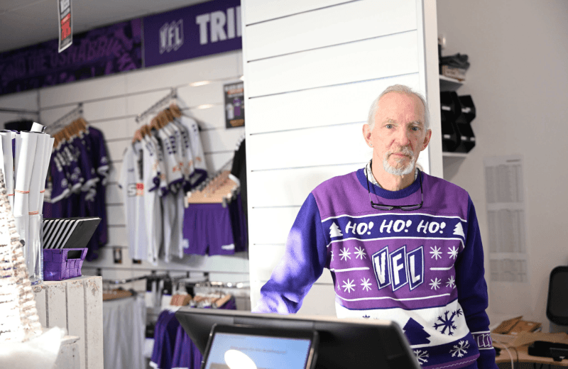 HHO-Arbeitsplatz an der Bremer Brücke – Fanshop-Mitarbeiter Michael