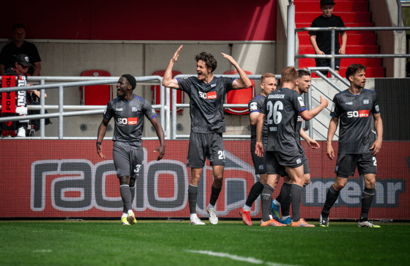 Effizienz und Teamgeist: Das VfL-Erfolgsrezept wirkt auch gegen die „Schanzer“