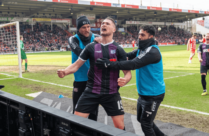 Endlich „müllert“ es beim VfL: Lila-Weißer Auswärtssieg bei Energie Cottbus