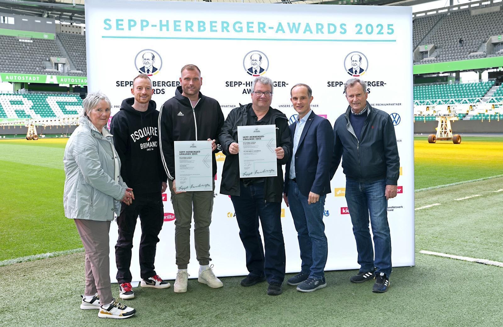 Sepp-Herberger-Award_Urkunde.jpeg Sepp-Herberger-Award_Urkunde.jpeg