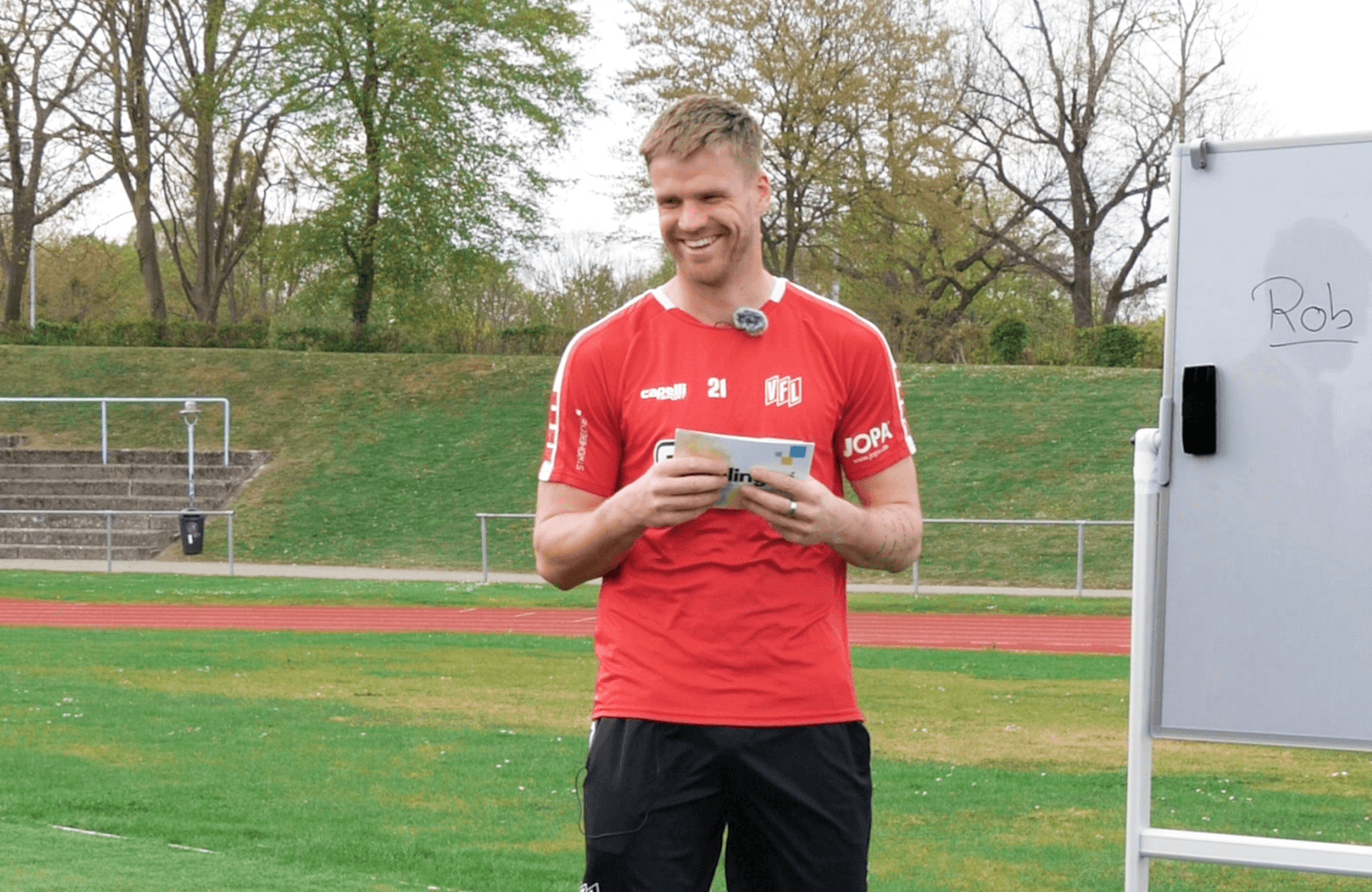 „Vad betyder das?“ – Sprachchallenge mit Lukas Jonsson